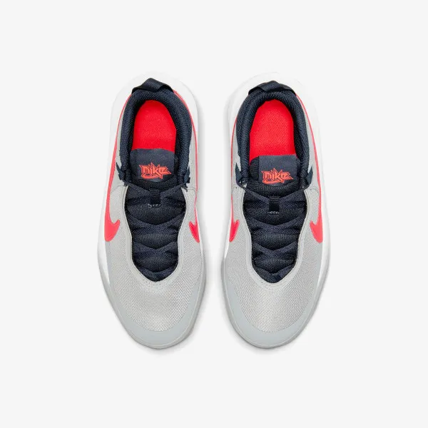 Nike Team Hustle D 10 