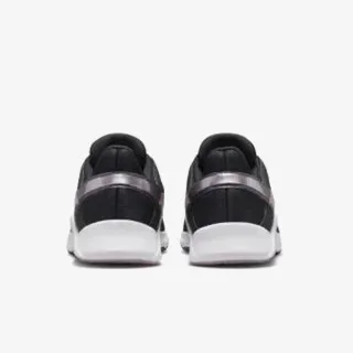 Nike W NIKE LEGEND ESSENTIAL 2 PRM 