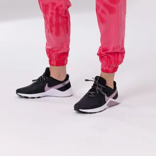 Nike W NIKE LEGEND ESSENTIAL 2 PRM 