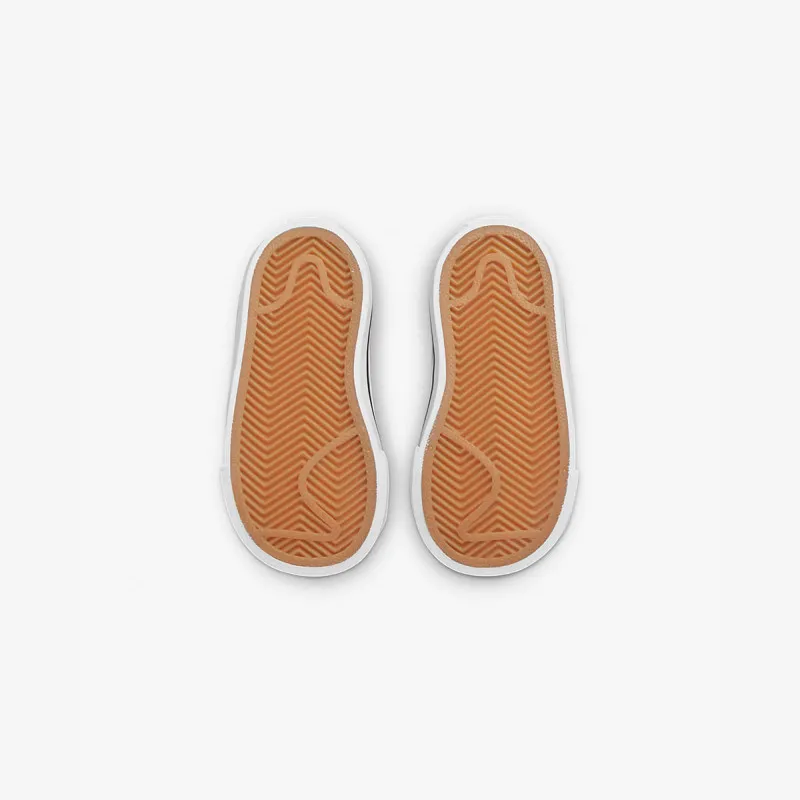 Nike Court Legacy 