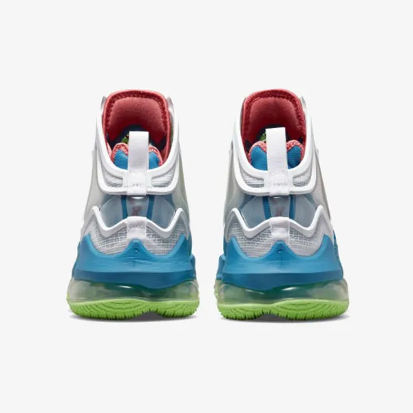 Nike LEBRON XIX 
