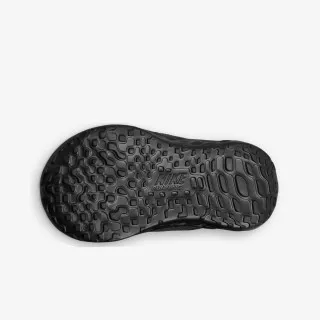 Nike Revolution 6 