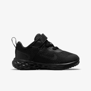 Nike Revolution 6 