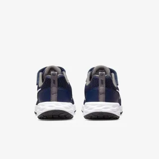 Nike Revolution 6 