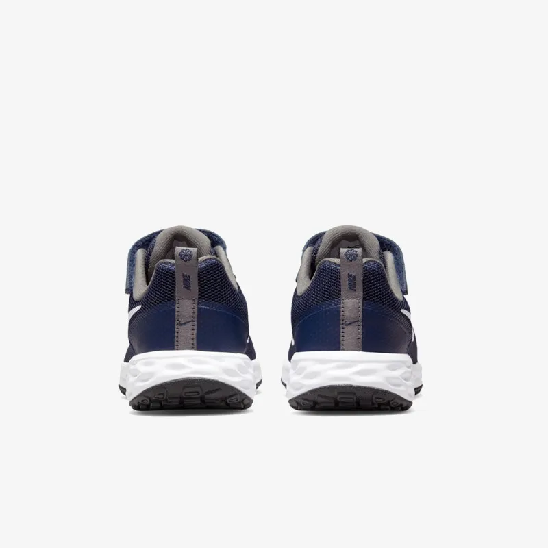 Nike Revolution 6 
