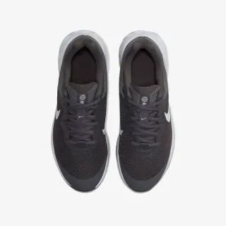 Nike Revolution 6 