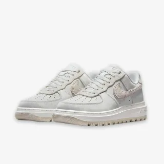 Nike AIR FORCE 1 LUXE 