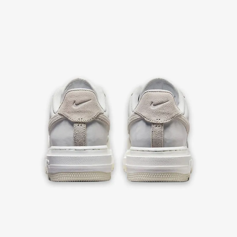 Nike AIR FORCE 1 LUXE 