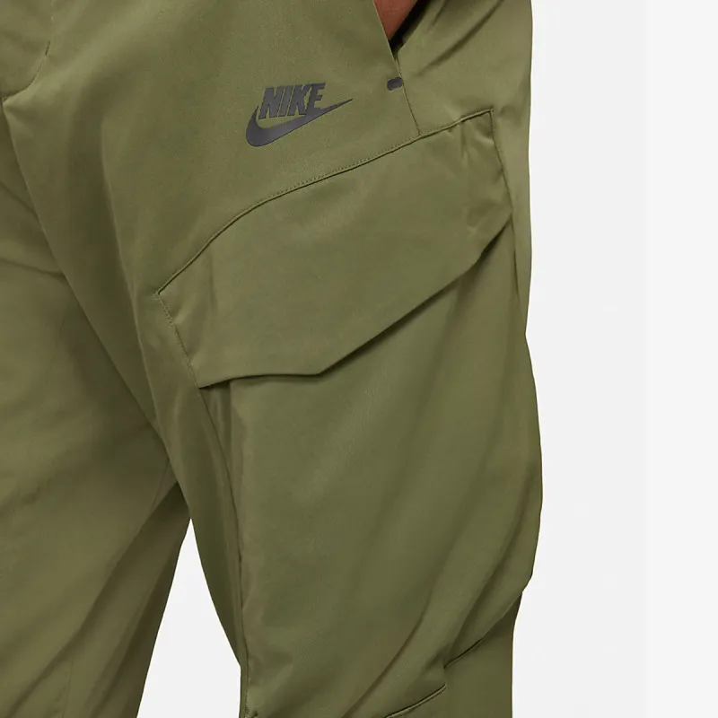 Nike SPORTSWEAR TECH ESSENTIALS 