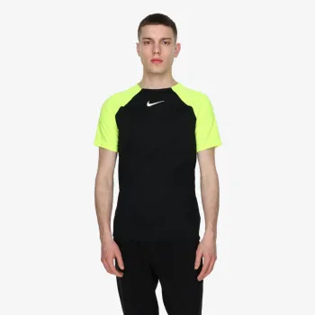 Nike Academy Pro 