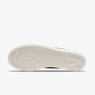 Nike Nike Blazer Low Platform 
