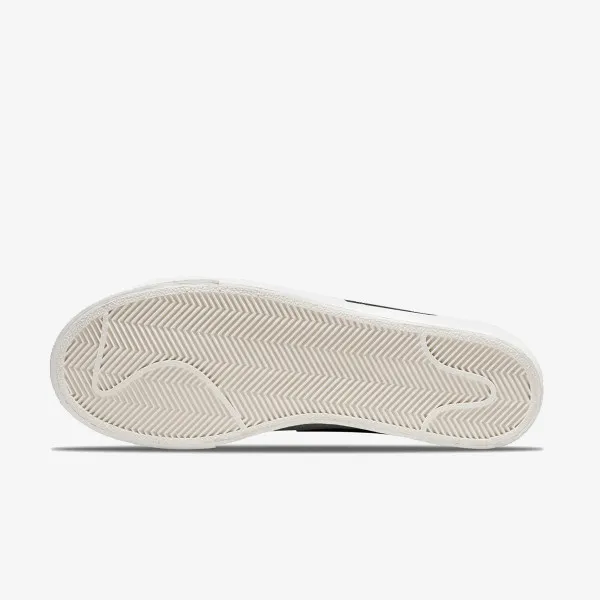 Nike Nike Blazer Low Platform 