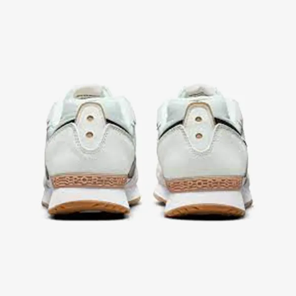 Nike Venture Runner 