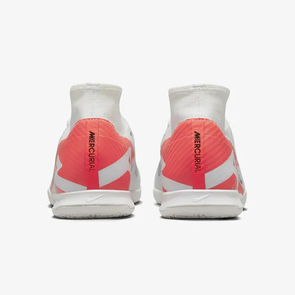 Nike ZOOM SUPERFLY 9 ACADEMY IC 