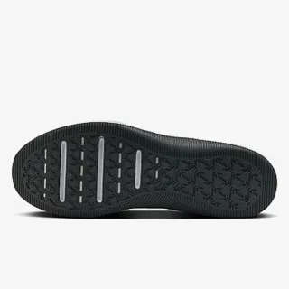 Nike <br />MC Trainer 2 