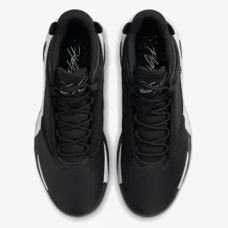 Nike Jordan Max Aura 4 