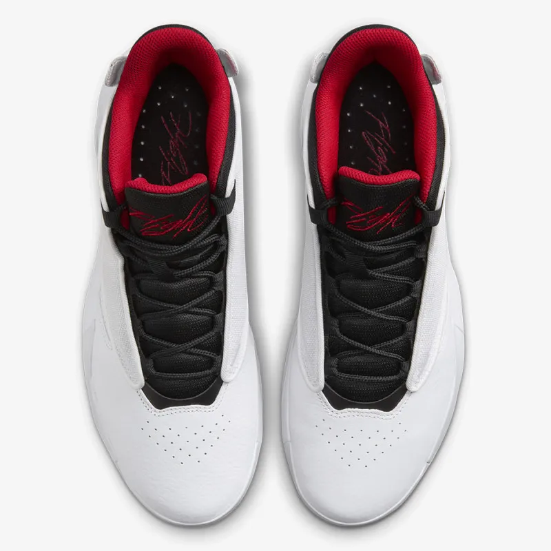 Nike Jordan Max Aura 4 