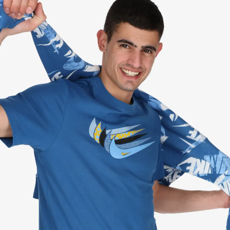 Nike Sportswear Swoosh 