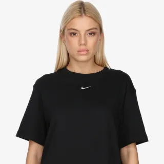 Nike Sportswear Essentials 