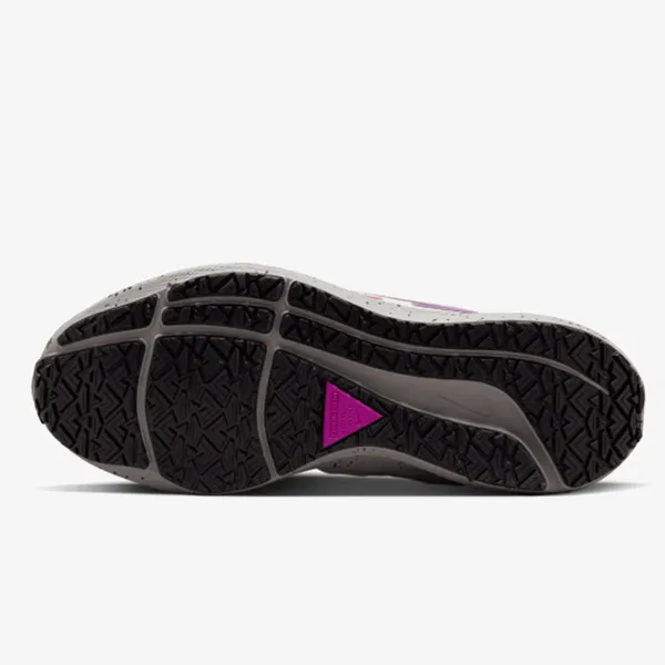 Nike W AIR ZOOM PEGASUS 39 SHIELD 