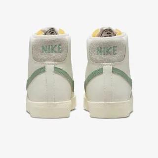 Nike Blazer Mid ’77 