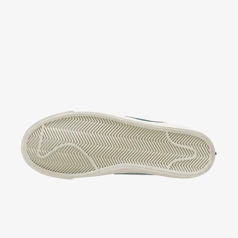 Nike Blazer Low '77 Jumbo 