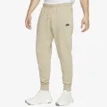 Nike Club Fleece+ 