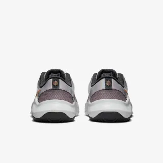 Nike Legend Essential 3 Premium 