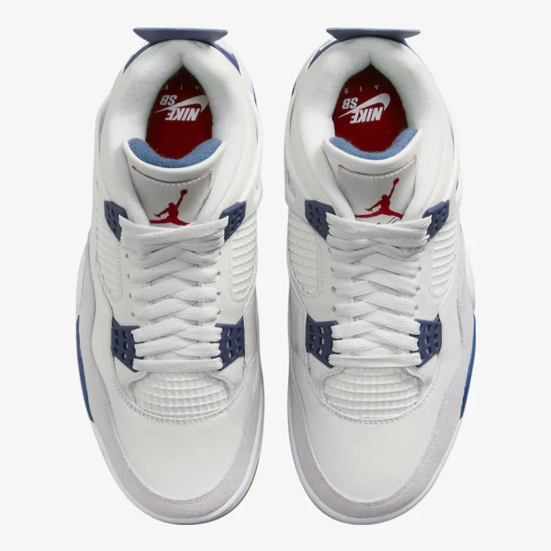 Nike AIR JORDAN 4 RETRO SP 