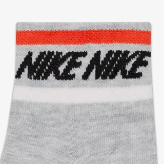 Nike Everyday Essential 