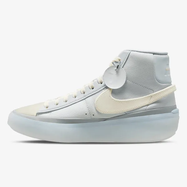 Nike BLAZER REVENANT