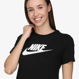 Nike Sportswear Essentials 