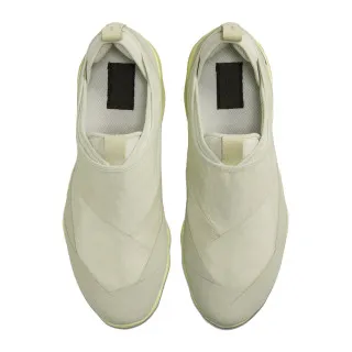 Nike AIR VAPORMAX MOC ROAM 