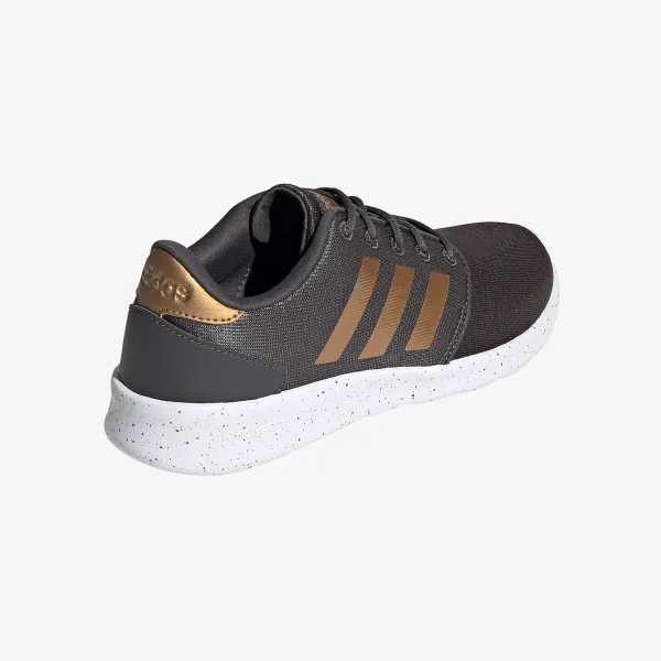 adidas QT RACER 