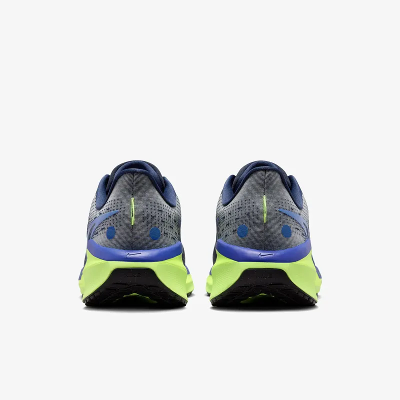 Nike Vomero 17 