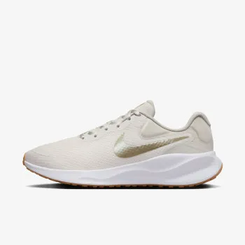 Nike Revolution 7 