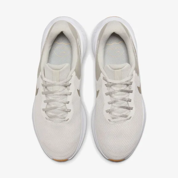 Nike Revolution 7 