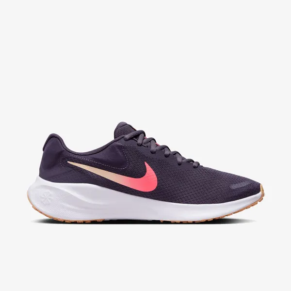 Nike Revolution 7 