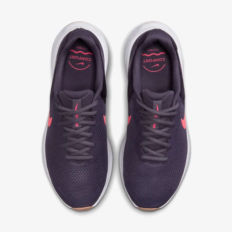 Nike Revolution 7 