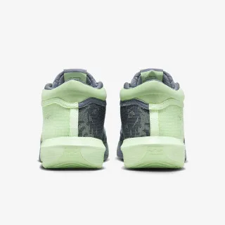 Nike LEBRON WITNESS VIII 