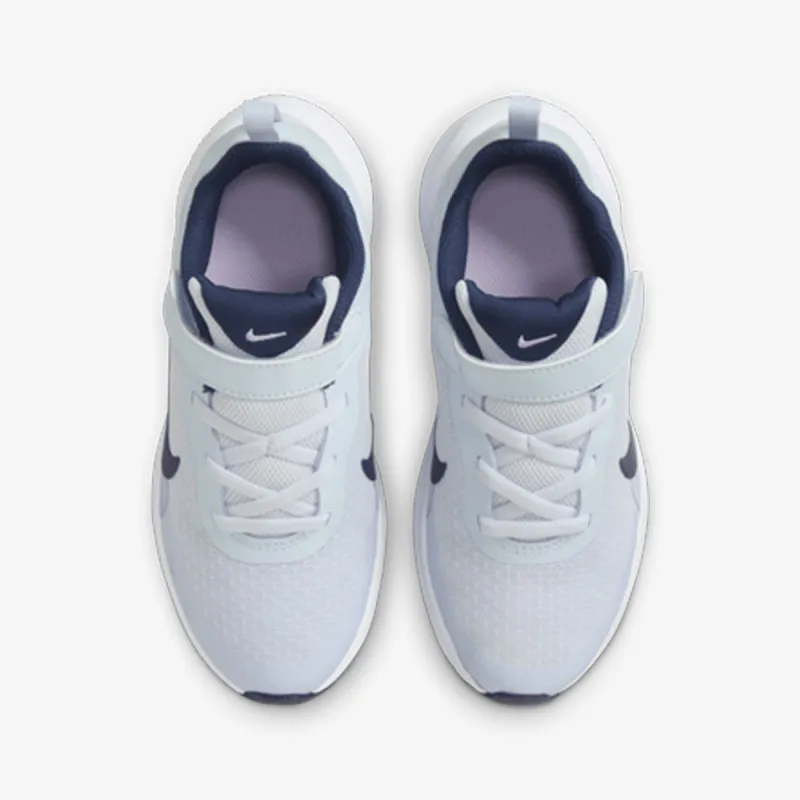 Nike Revolution 7 