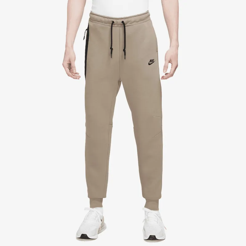 Nike M NK TCH FLC JGGR 