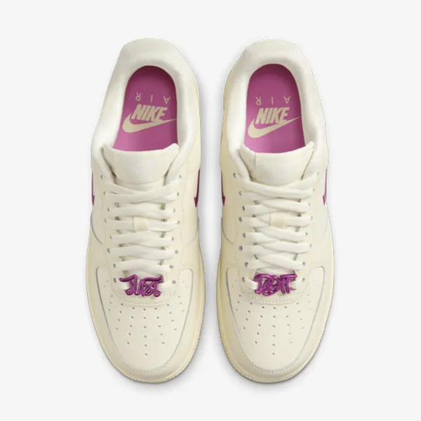 Nike WMNS AIR FORCE 1 '07 SE 