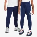 Nike Sportswear Club 