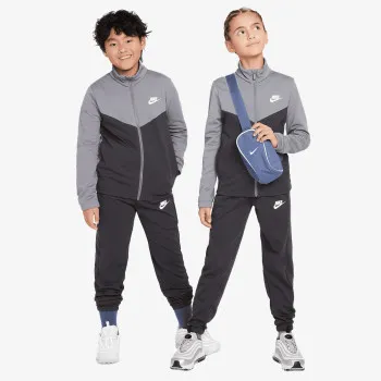 Nike Sportswear Club 