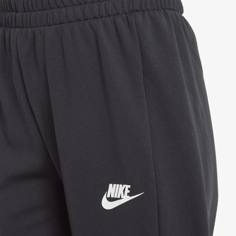 Nike Sportswear Club 