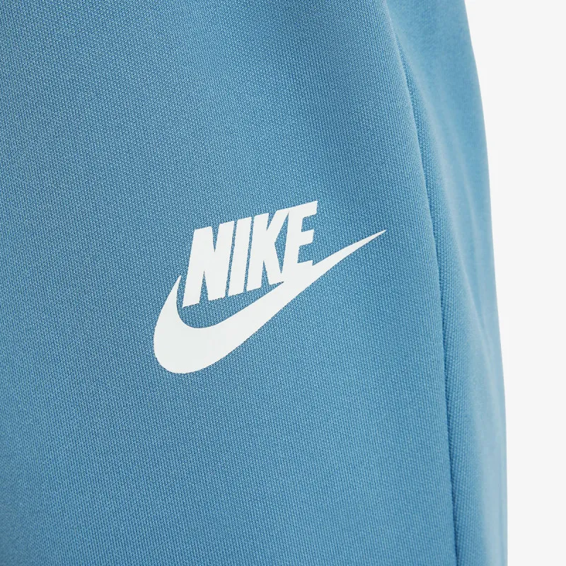 Nike Sportswear Club 