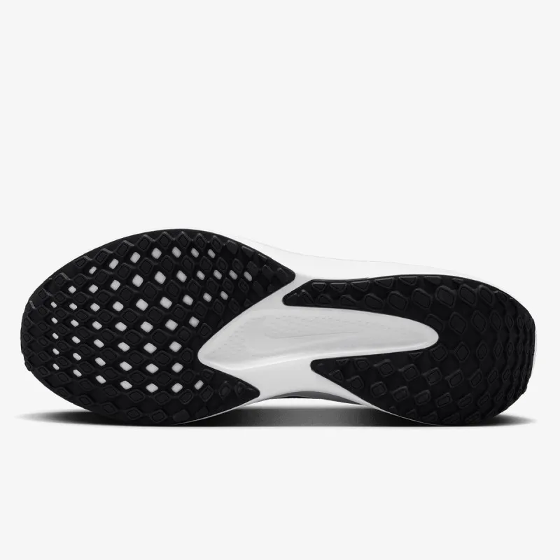Nike Quest 6 