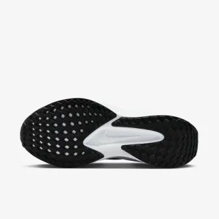 Nike Quest 6 