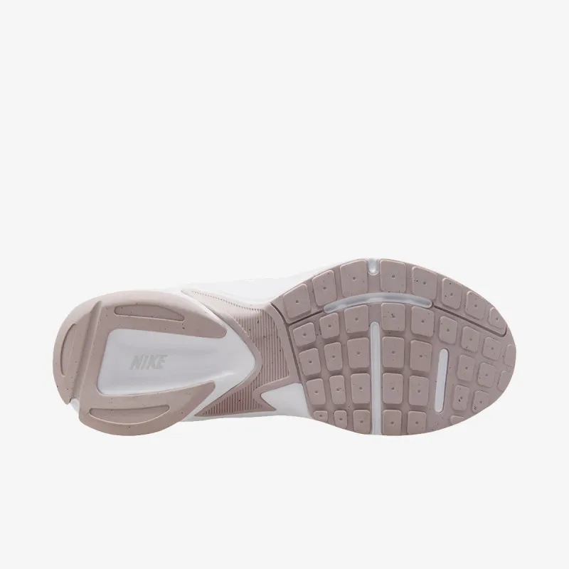 Nike Al8 